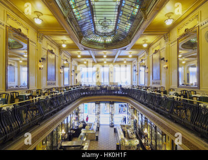 Vue de l'intérieur de la Confeitaria Colombo, Rio de Janeiro, Brésil, Amérique du Sud Banque D'Images