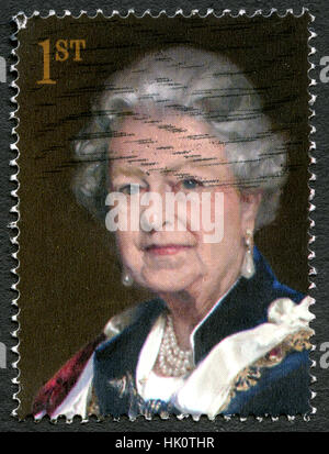 Grande-bretagne - circa 2000s : un timbre-poste utilisé depuis le Royaume-Uni, représentant un portrait de la reine Elizabeth II, circa 2000s. Banque D'Images
