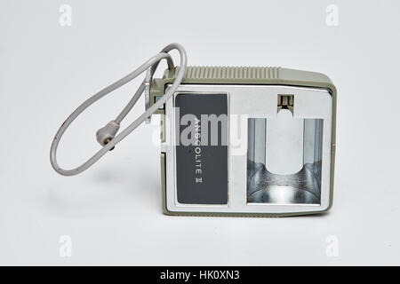 Au début des années 1960, ce flash peut être fournie avec le kit avec le Mémo Ansco II (identique à Auto-Half Ricoh). La synchronisation est faite par Banque D'Images