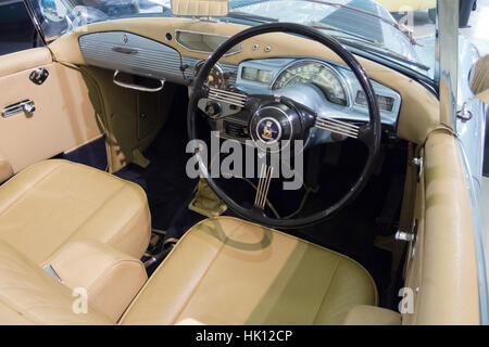 Intérieur d'une 1953 Sunbeam Alpine Mark 1 Voiture de sport à deux places, UK Banque D'Images