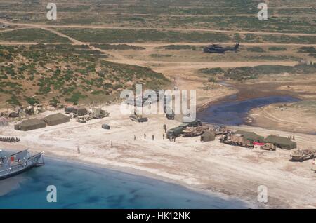 L'île de la Sardaigne (Italie) gamme militaire de Capo Teulada Banque D'Images