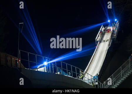 Oberstdorf, Allemagne. 06Th Feb 2017. Une vue de l'Heini-Klopfer le saut à ski hill comme vu lors de la Coupe du Monde de vol à Ski à Oberstdorf, Allemagne, 03 février 2017. Photo : Daniel Karmann/dpa/Alamy Live News Banque D'Images