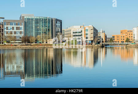 Appartements modernes dans la baie de Cardiff, Pays de Galles du sud Banque D'Images