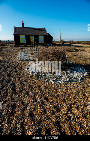 Perspective Cottage, l'ancienne propriété du cinéaste Derek Jarman, à Dungeness Banque D'Images