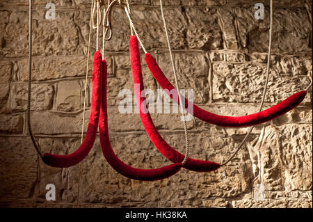 Bell Ropes accroché dans le clocher de l'Église Kent Penshurst Banque D'Images