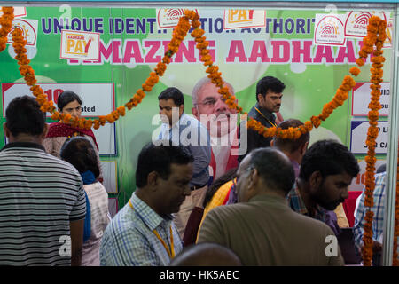 HYDERABAD, INDE - JANVIER 19,2017 Visiteurs à Digi Dhan Mela à la Plaza à Hyderabad.Les deux jours mela est une initiative conjointe de l'Etat Telangana Banque D'Images