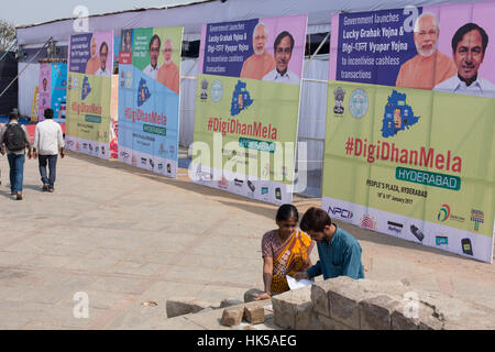 HYDERABAD, INDE - JANVIER 19,2017 le jour deux Digi Dhan Mela mela est une initiative conjointe de l'Etat Telangana Service des technologies de l'information et de gouve Banque D'Images