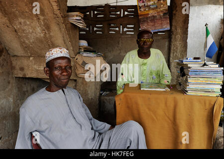 La SIERRA LEONE , Tombo Qadi, juge islamique / SIERRA LEONE Tombo, muslimischer Rechtssprecher urteilt, Kadi, nach der Scharia Banque D'Images