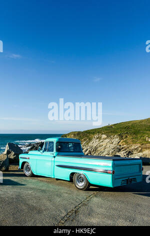 32 Chevrolet Apache Fleetside camionnette stationnée Fistral Newquay Cornwall peu au nord de l'Angleterre Banque D'Images