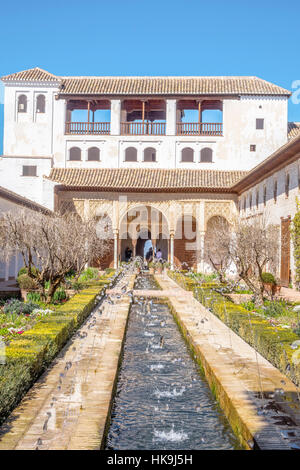 Patio de la Azequia Alhambra Grenade Espagne Banque D'Images