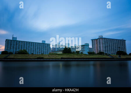 Toyoshima Gochome Danchi, près de Toyoshima, pont de la rivière Sumida, Tokyo, Japon Banque D'Images