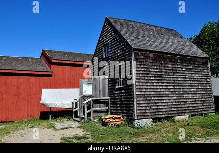 Mystic, Connecticut - 11 juillet 2015 : une couverture de bardeaux de petites pêches afficher des capacités à Mystic Seaport Museum Banque D'Images