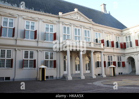 Façade du Palais de Noordeinde, le centre de La Haye (Den Haag), Pays-Bas. Depuis 2013 'palace' pour le Roi Willem-Alexander. Banque D'Images