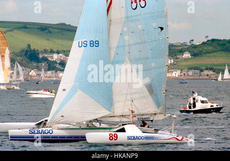 AJAXNETPHOTO. 5ème Juin, 1988. PLYMOUTH, en Angleterre. - 1988 CARLSBERG STAR course transatlantique en solitaire OSTAR 1988 - Démarrer - SEBAGO ; SKIPPER, PHILIP STEGGALL (USA). Placé dans la catégorie 4e, 4e au classement général. PHOTO:AJAX NOUVELLES PHOTOS REF:2880506 17 Banque D'Images