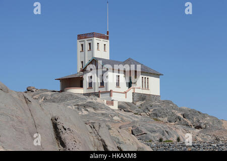 Bâtiment ancien phare sur l'île de requin à Luderitz en Namibie Banque D'Images