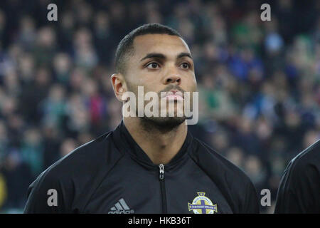 Belfast, Irlande du Nord. 15 novembre 2016. Le Football International Friendly - Irlande du Nord 0 Croatie 3. L'Irlande du Nord Josh Magennis (21). Banque D'Images