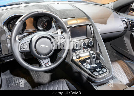 Philadelphie, Pennsylvanie, USA. 27 Jan, 2017. Aperçu des médias journée au salon de l'Auto à Philadelphie Philadelphie PA La auto show dispose de nouvelles voitures, voitures anciennes, de luxe, et les voitures personnalisées Crédit : Ricky Fitchett/ZUMA/Alamy Fil Live News Banque D'Images