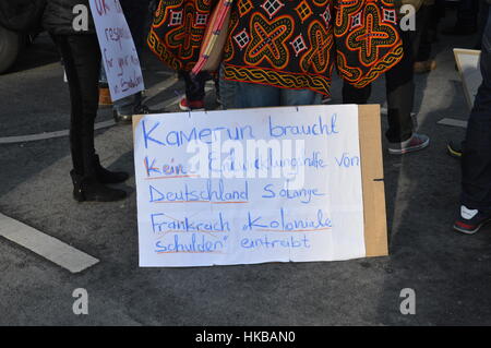 Berlin, Allemagne. Jan 27, 2017 Cameroun - Rallye anglophone à Berlin Crédit : Markku Rainer Peltonen/Alamy Live News Banque D'Images