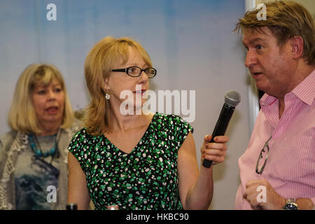 Londres, Royaume-Uni. 27 janvier, 2017. Susy Atkins dégustation à la France Show 2017 à Olympia Londres chef démonstration. Credit : Voir Li/Alamy Live News Banque D'Images