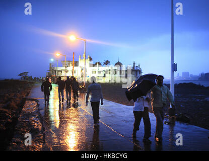 Mumbai, Inde. 22 juillet, 2009. 22 juillet 2009 - Mumbai - INDE.Vue sur le Haji Ali Dargah à Mumbai. Credit : Subhash Sharma/ZUMA/Alamy Fil Live News Banque D'Images