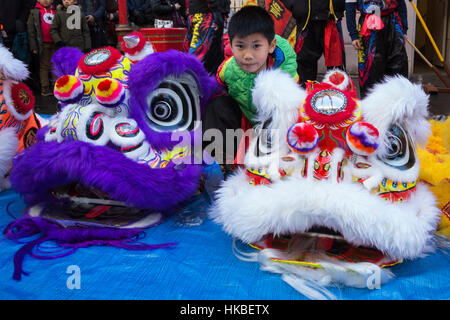 Londres, Royaume-Uni. 28 janvier 2017. Les célébrations du Nouvel An chinois dans le quartier chinois de Londres pour l'année du Coq. © Images éclatantes/Alamy Live News Banque D'Images