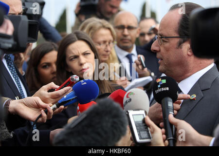 Lisbonne, Portugal. 28 janvier, 2017. Le Président français François Hollande rencontre la presse pendant le Sommet des pays du sud de l'UE au Centre Culturel de Belém à Lisbonne, Portugal, le 28 janvier 2017. Le Premier ministre portugais, Antonio Costa se réunit avec les dirigeants de six autres nations du sud de l'Europe, notamment la France et l'Italie dans un sommet qui devrait inciter à l'action pour favoriser la croissance dans le bloc et de lutter contre la crise de la migration en cours. Photo : Pedro Fiuza Crédit : Pedro Fiuza/ZUMA/Alamy Fil Live News Banque D'Images