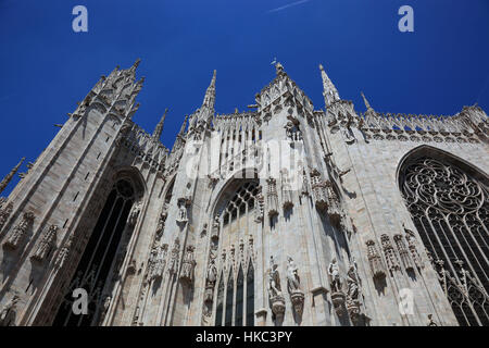 L'Italie, ville de Milan, centre-ville, une partie de la façade extérieure de la cathédrale, le Duomo di Santa Maria Nascente, Cathédrale Metropolitana di Santa Mari Banque D'Images