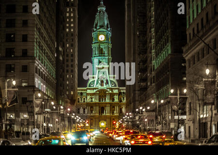 Nuit Romantique streetlight dans la ville de Philadelphie (Philadelphia City Hall) Banque D'Images