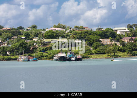 Beaucoup de vieux bateaux de pêche sur la côte de St Croix Banque D'Images