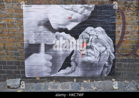 Street art par l'artiste. Promesto Buxton Street, Shoreditch, East London, Angleterre. Banque D'Images