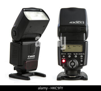 Canon Speedlite 430EX II sur un fond blanc Banque D'Images