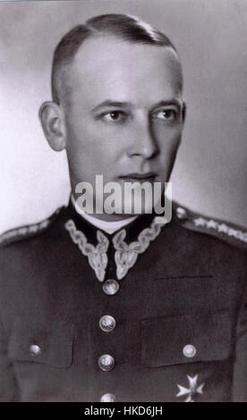 'Lotuszka' est une peinture à l'huile qui explore la beauté délicate d'une fleur de lotus en fleurs. La pièce capture l'élégance sereine de la fleur à travers un brossage fin et des tons de couleurs doux et harmonieux. Banque D'Images