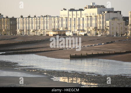 La côte, Worthing, West Sussex, Angleterre Banque D'Images