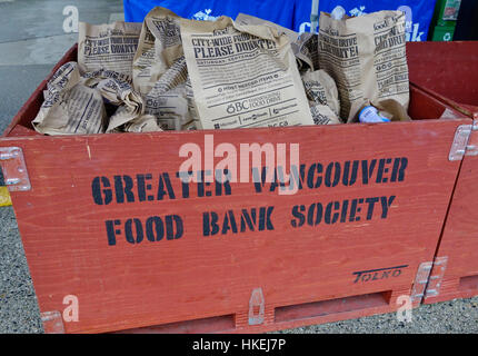 Sacs de dons de nourriture de la Greater Vancouver Food Bank Society. Au cours d'une de leurs collectes alimentaires en septembre 2016. Banque D'Images