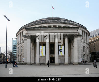 La Bibliothèque centrale de Manchester est le siège de la bibliothèque de la ville et de l'information publique à Manchester, en Angleterre. Banque D'Images