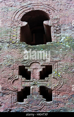 Eglise de Saint Uraiel, une des églises rupestres rock à Lalibela (site du patrimoine mondial de l'UNESCO), de l'Éthiopie Banque D'Images