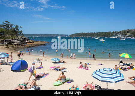 Balmoral Beach et offre une vue sur le port du milieu dans Mosman, Sydney, Nouvelle-Galles du Sud, Australie Banque D'Images