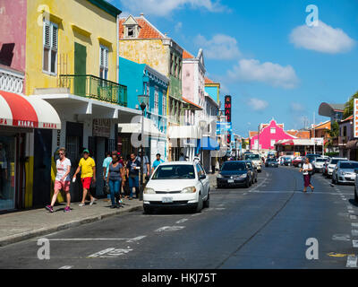 Maisons colorées à Willemstad, Curaçao, Petites Antilles, Caraïbes Banque D'Images