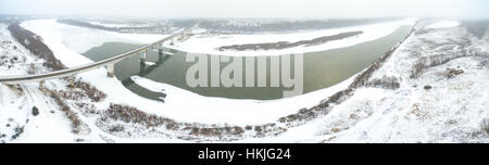 Vue aérienne de la campagne couverte de neige Banque D'Images