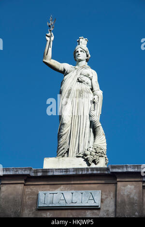 Statue de Italia sur toit de l'Italian Centre, Glasgow, Ecosse, Banque D'Images