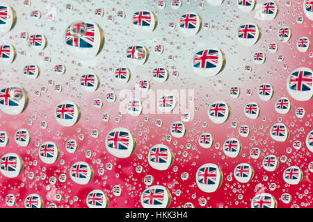 Gouttes d'eau montrant des images de l'Union Jack, drapeau de l'United Kingdom Banque D'Images