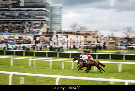 Vroum Vroum Mag gagnante de la course monté par jockey Paul Townend dans la Doncaster olbg.com Mares' Course de haies au cours de Sky Bet Chase journée à Hippodrome de Doncaster. ASSOCIATION DE PRESSE Photo. Photo date : Samedi 28 janvier 2017. Voir l'activité de course histoire de Doncaster. Crédit photo doit se lire : Danny Lawson/PA Wire. Banque D'Images