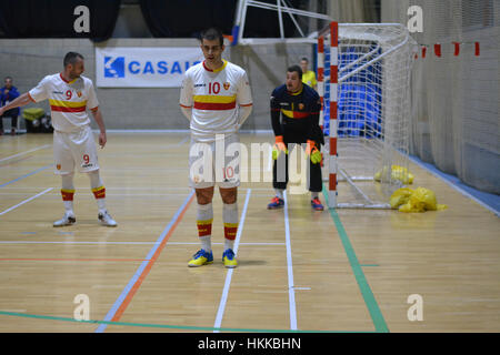 Gibraltar, Royaume-Uni. 28 janvier, 2017. Futsal UEFA Euro, Groupe Préliminaire étape. Gibraltar 1-8 Monténégro à Tercentenary Sports Hall, Gibraltar. Crédit : Stephen Ignacio/Alamy Live News Banque D'Images