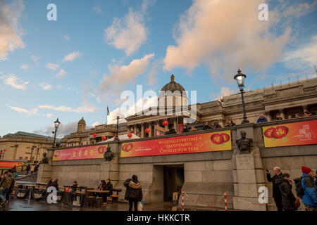 Londres, Royaume-Uni. 28 janvier, 2017. Trafalgar Square est prêt pour la nouvelle année chinoise du coq de célébrations. Credit : carolmoir/Alamy Live News Banque D'Images