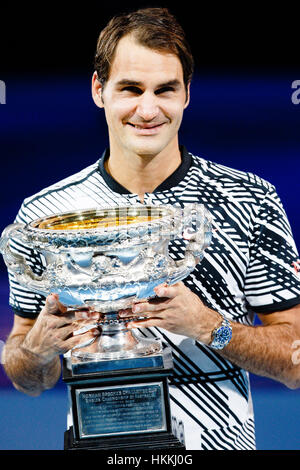 Melbourne, Australie. 30 Janvier 2017 : Roger Federer de la Suisse rend son 18e titre du Grand Chelem à l'Open d'Australie 2017 à Melbourne Park, Melbourne, Australie. Crédit : Frank Molter/Alamy Live News Banque D'Images