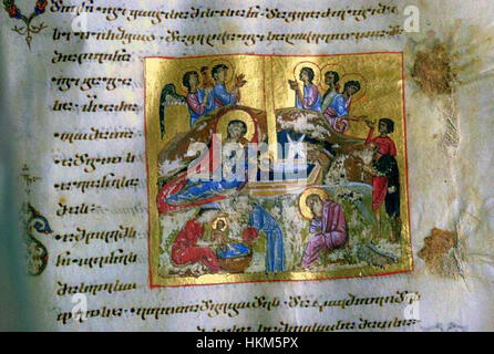 Cette page enluminée de l'Évangile Gelati du XIIe siècle montre des œuvres manuscrites complexes représentant des scènes de la vie de Jésus-Christ, mettant en évidence la naissance et la jeunesse du Christ dans la tradition religieuse chrétienne. Banque D'Images