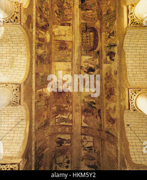 Ce cycle de fresques, attribué à des peintres inconnus du XIe siècle, représente des thèmes religieux et des scènes bibliques, illustrant les styles artistiques et iconographiques de la période médiévale. Les couleurs vives et les détails complexes reflètent la ferveur religieuse de l'époque. Banque D'Images