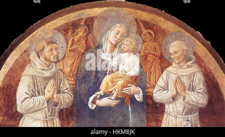 La peinture de Benozzo Gozzoli 'Madonna and Child' présente des figures religieuses, représentant François et Bernardine de Sienne dans un style Renaissance classique. Banque D'Images