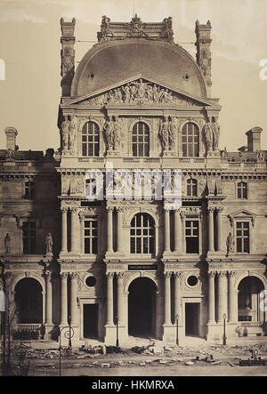 Le Pavillon Baldus fait partie du Musée du Louvre, situé à Paris, France. Ce pavillon historique représente la grandeur architecturale de la Renaissance, mettant en valeur des éléments du design français classique et de l'art de l'époque. Banque D'Images