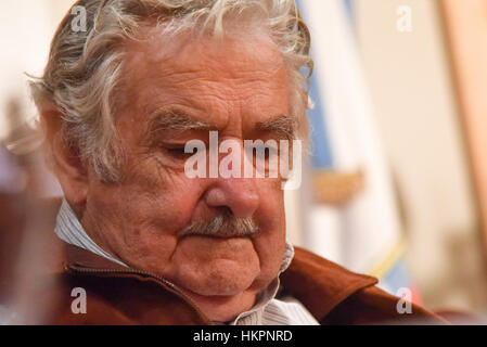 Buenos Aires, Argentine. 14 Déc., 2016. Ex-président de l'Uruguay, Jose Mujica au cours d'une réunion avec le Parti justicialiste. Banque D'Images